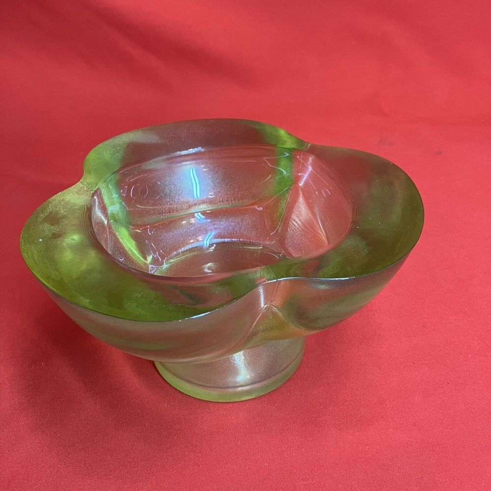 Vintage MCM Glass Bowl / Pedestal / Heavy / Green Clover‎ / Iridescent / Flaw
